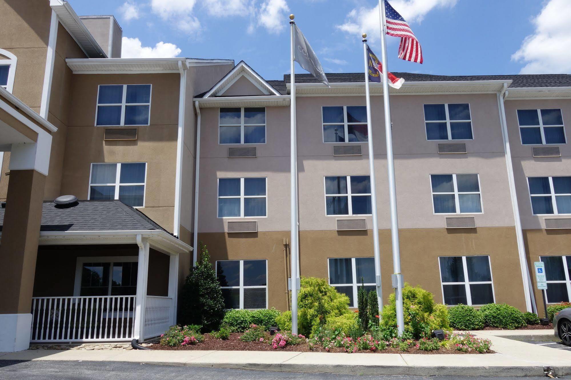 Country Inn & Suites By Radisson, Burlington Elon , Nc Exterior foto